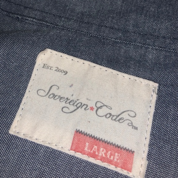 Button up - Picture 2 of 2